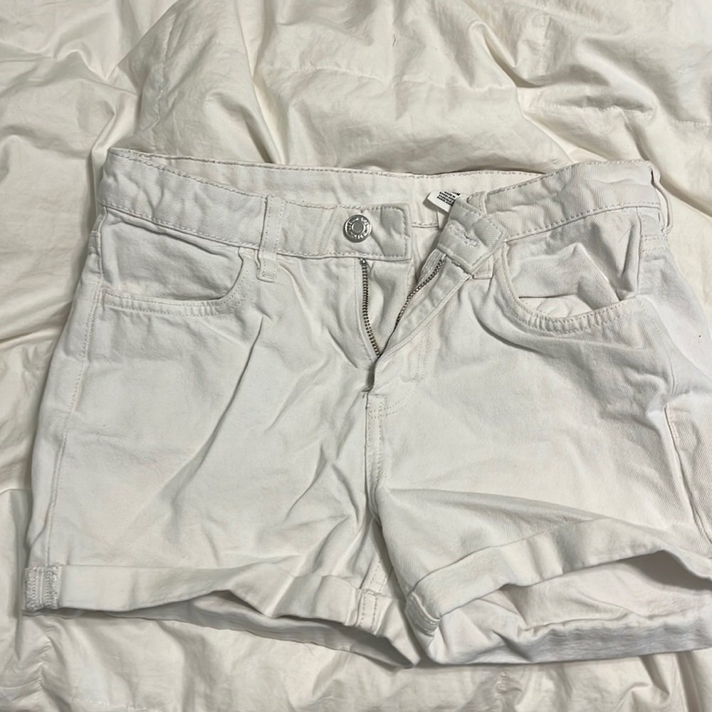 Whit shorts